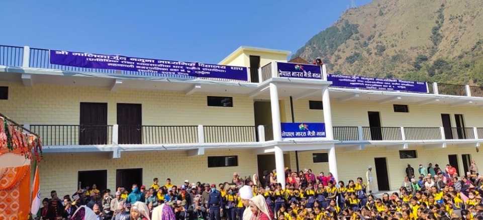मालिकार्जुन नमुना माबि धापमा १२ कोठे विद्यालय भवन हस्तान्तरण