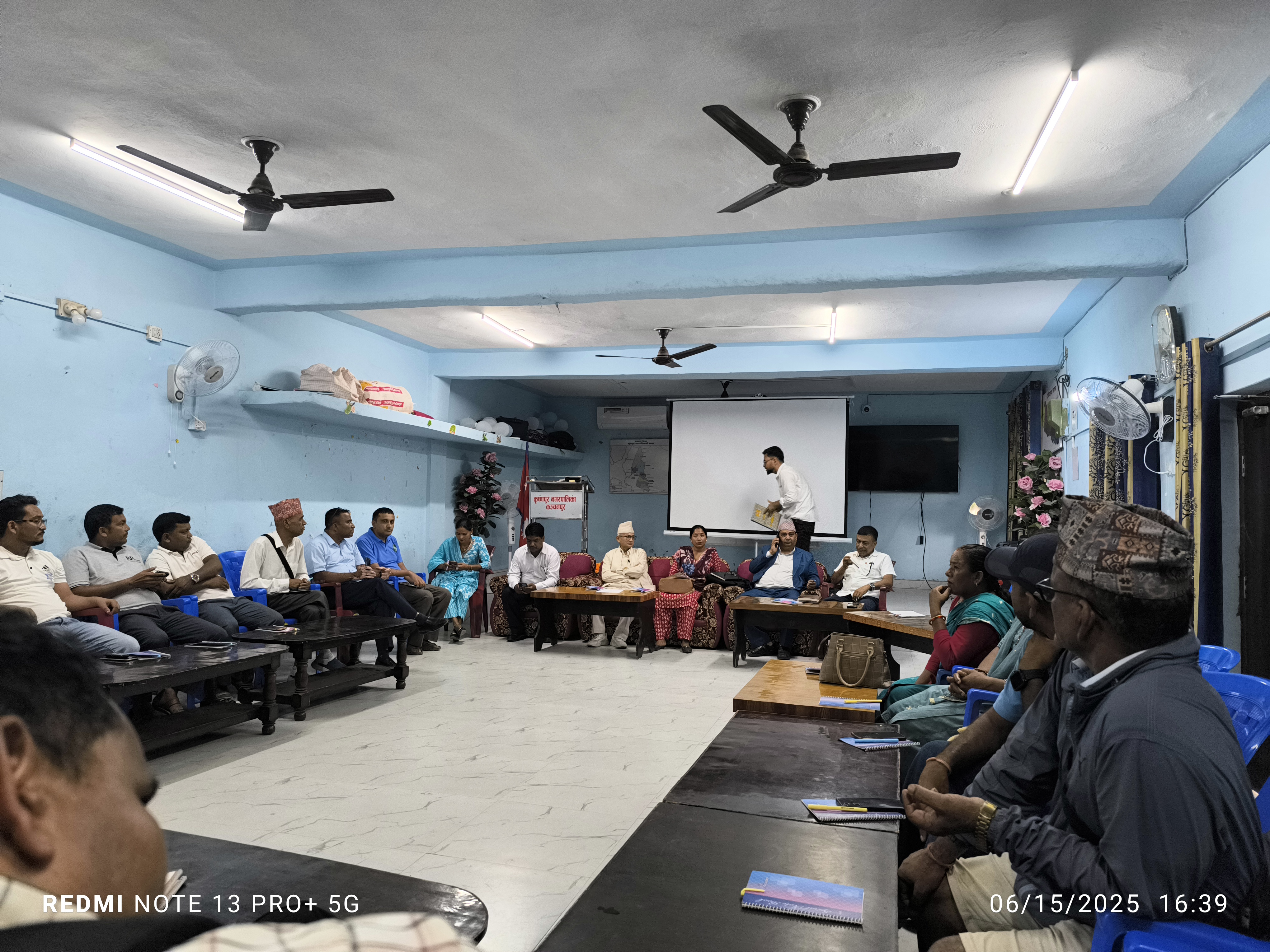 डिभिजन वन कार्यालय कञ्चनपुरबाट राजनीतिक सिमाना छुट्याउने पहिलो प्रयास ।