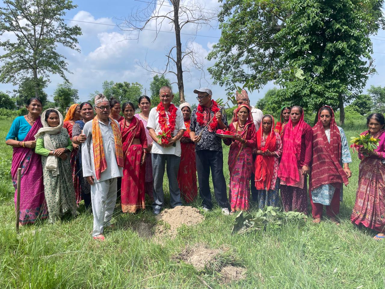 मनकामना महिला समूहको नर्सरीमा बहुमूल्य वृक्ष वृक्षारोपण सम्पन्न