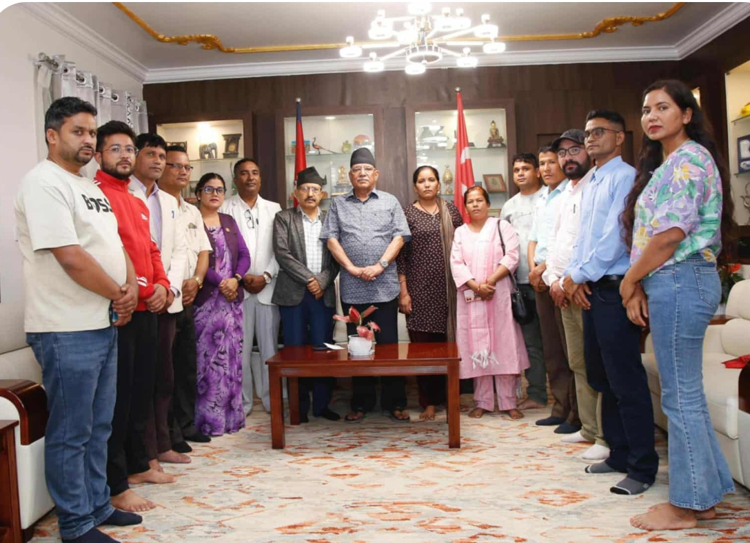 छोरा मृत्युको मुद्दा दर्ता नभएपछी न्यायको अन्तिम आशामा प्रचण्ड भेट्न बाध्य बैतडीकी किरण कोलीकी आमा