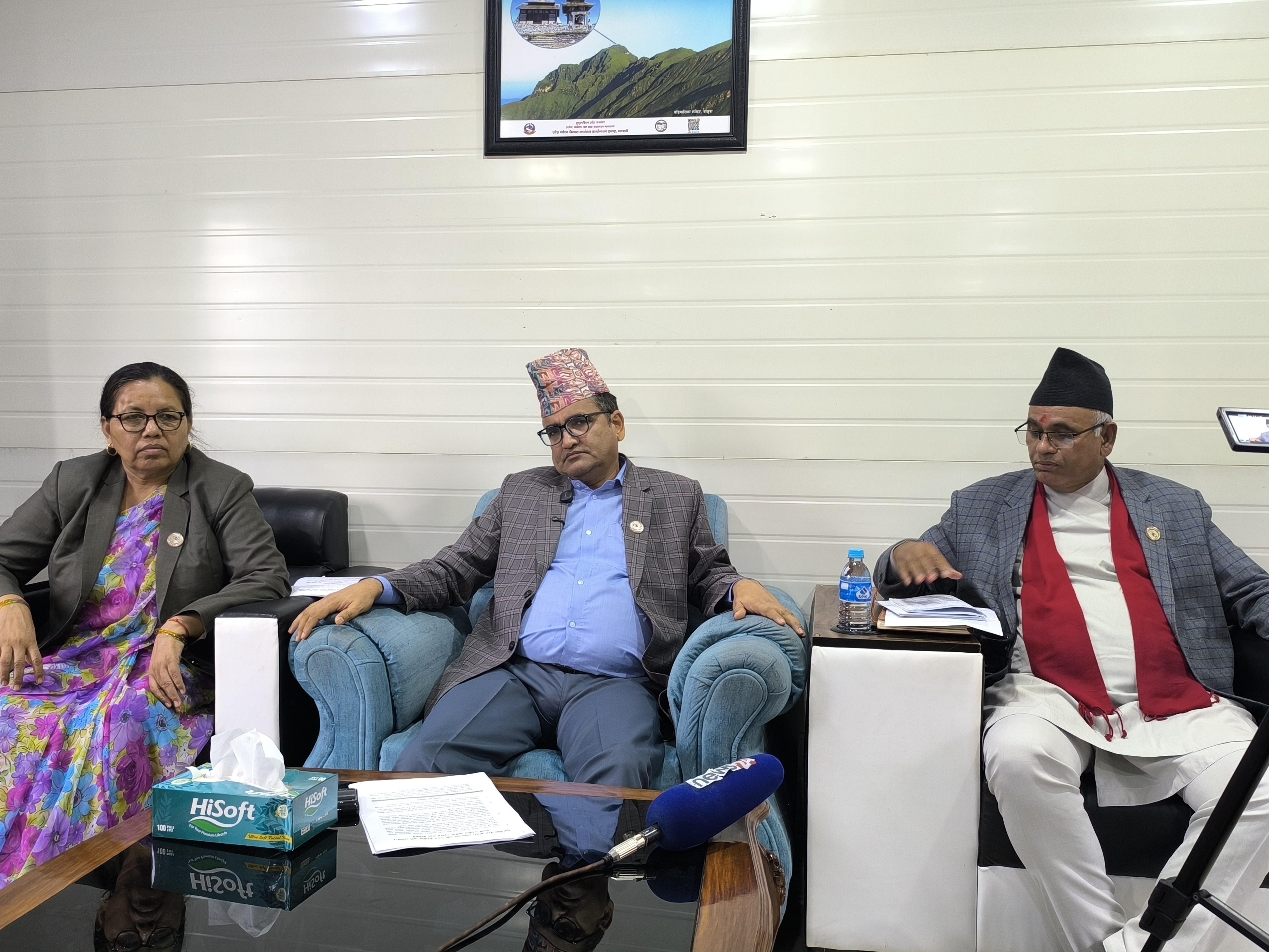 सुदूरपश्चिमको न्यूनतम साझा कार्यक्रम सार्वजनिक के छ कार्यक्रममा ?