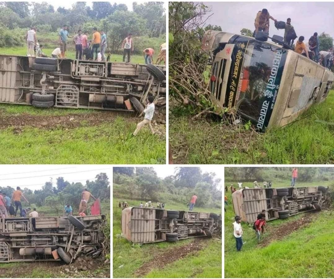 महाकालीको काठमाडौ बाट महेन्द्रनगरका लागि छुटेकाे  बस बर्दियामा दुर्घटना ८ जना घाईते