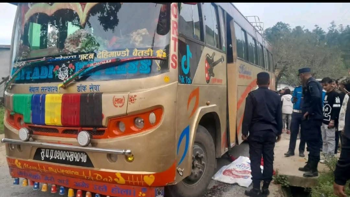 बसको ठक्करले देही जातबाट फर्किँदै गरेकी महिलाको मृत्यु