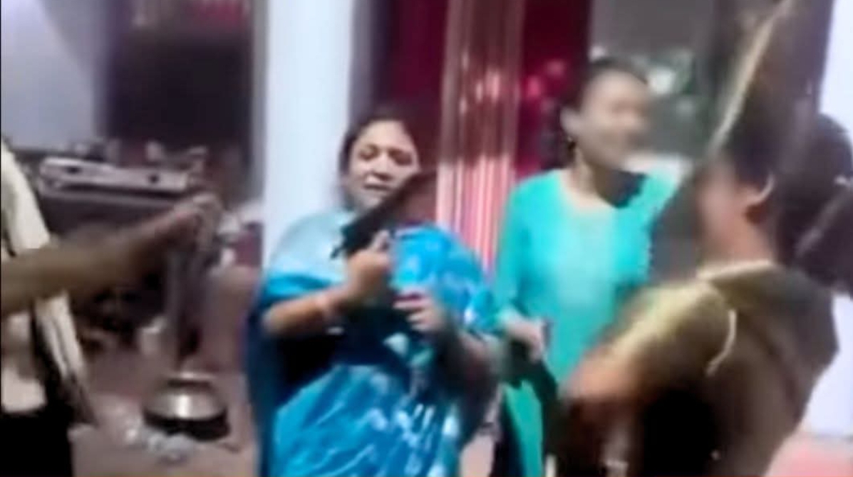 मृगेन्द्र यादवकी छोरीले पड्काइन् विवाहमा बन्दुक